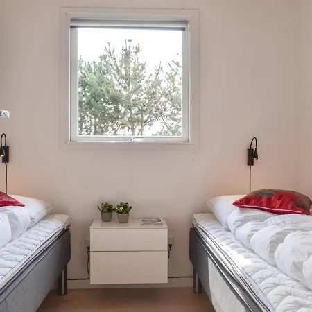 Semesterbostad 3 Bedroom Nice In Hvide Sande *