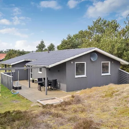 3 Bedroom Nice In Hvide Sande